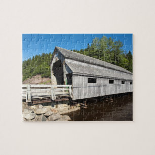 New Brunswick, Kanada. Irischer Fluss bedeckt