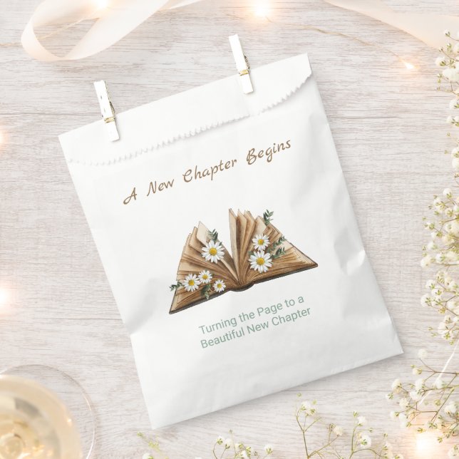 New Chapter Begins Turning the Page Floral Geschenktütchen (Ausgeschnitten)