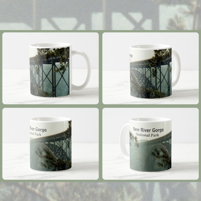 New River Gorge Bridge Panoramabild Kaffeetasse (Von Creator hochgeladen)