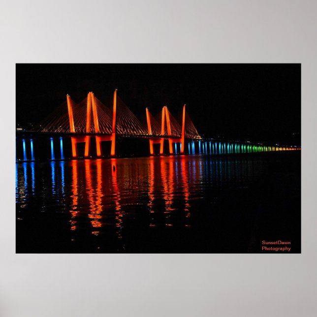 New York Bridge Lights zu Ehren des Gay Pride Poster (Vorne)