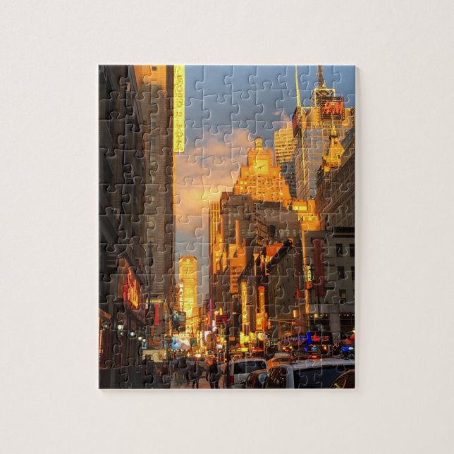 New York City NYC Broadway Theater District Sun (Vertikal)