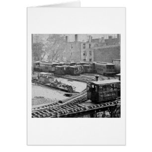 New- York Cityzug auf erhöhter Eisenbahn Yonkers