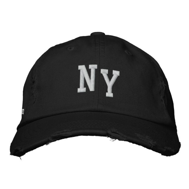 NEW YORK DISTRESSED CHINO TWILCAP - SCHWARZ BESTICKTE BASEBALLKAPPE (Vorderseite)