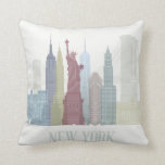 New York Skyline Kissen<br><div class="desc">New York Skyline von Fab Funky. Hier finden Sie eine Sammlung von bekannten New Yorker Sehenswürdigkeiten in gedämpften Farbtönen.</div>