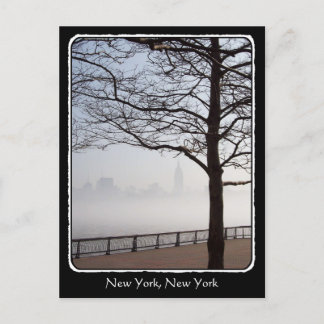 New York Skyline Silhouette Tree Branches grenzt Postkarte