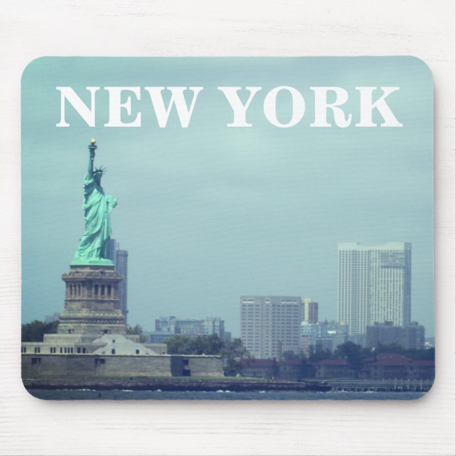 New York Statue of Liberty and Cityscape Mousepad (Vorne)