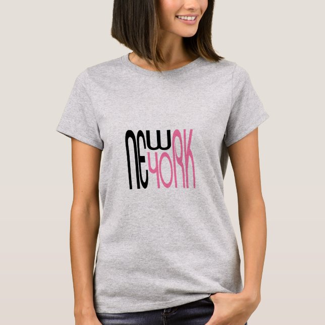 New York-Typografie Black Pink T-Shirt (Vorderseite)