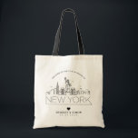 New York Wedding | Stilisierte Skyline Tragetasche<br><div class="desc">Eine einzigartige Hochzeitstasche für eine Hochzeit in der wunderschönen Stadt/Staat von New York. In dieser Tasche wird die einzigartige Skyline der Stadt mit ihrem Namen darunter stilvoll dargestellt. Anschließend erhalten Sie Informationen zu Ihrem Hochzeitstag in einem passenden,  offenen Stil.</div>
