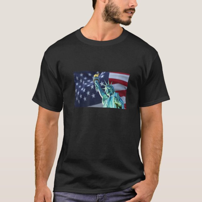 New Yorker Freiheitsstatue mit der US-Flag-Grafik T-Shirt (Vorderseite)
