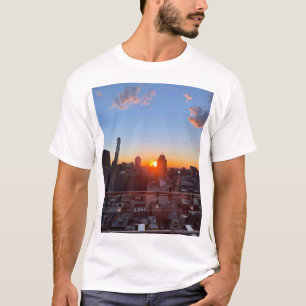 New Yorker Stadtbild Sonnenuntergang Dachterrasse T-Shirt