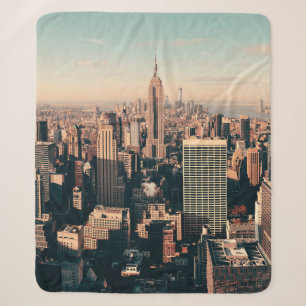 New Yorker Wolkenkratzer überblicken die Stadt. Sherpadecke
