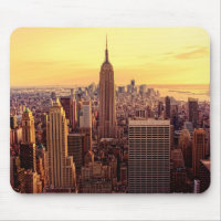 New Yorkskylinestadt mit Reich-Staat