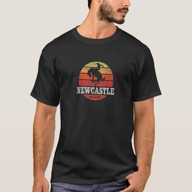 Newcastle OK Vintag Country Western Retro T-Shirt (Vorderseite)
