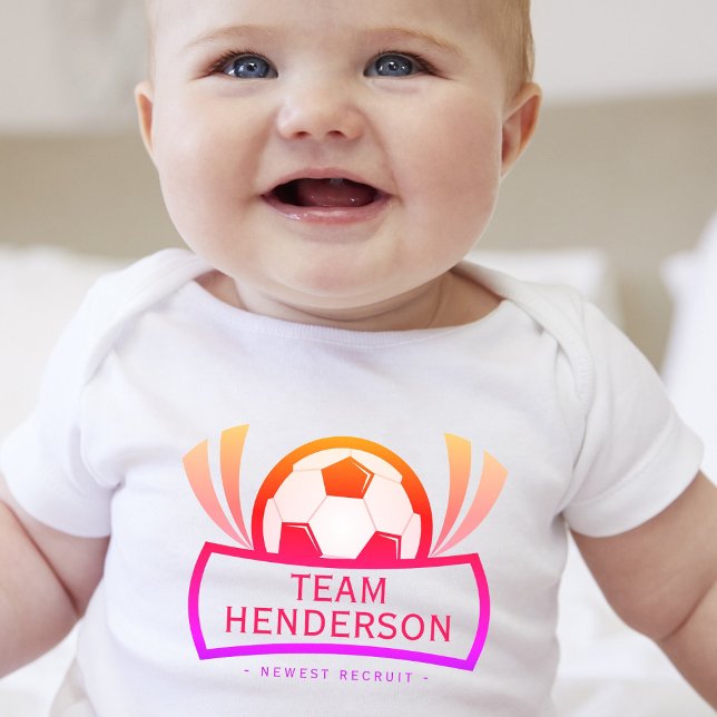 "Newest Recruit" Benutzerdefinierter Familienname  Baby Strampler (Von Creator hochgeladen)