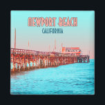 Newport Beach California Balboa Pier Vintag Magnet<br><div class="desc">Erleben Sie den belebten,  türkisblauen Pazifik und den pfirsichfarbenen Balboa Pier bei Sonnenuntergang in Newport Beach,  Kalifornien,  USA,  in Ihrer Zuhause als Erinnerung an einen der beststen Orte Amerikas!</div>