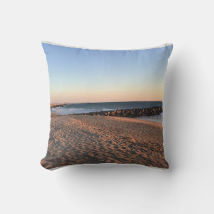 Newport Beach in Sunset, Kalifornien Kissen