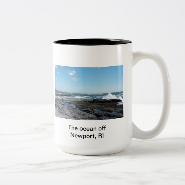 Newport, RI Zweifarbige Tasse (Rechts)