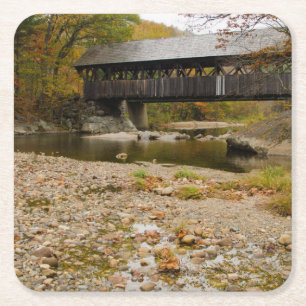Newry Covered Bridge über den Fluss im Herbst Rechteckiger Pappuntersetzer