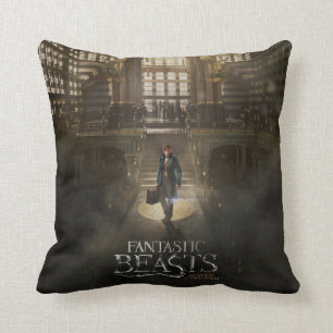 NEWT SCAMANDER™ am Hauptsitz von MACUSA™ Kissen