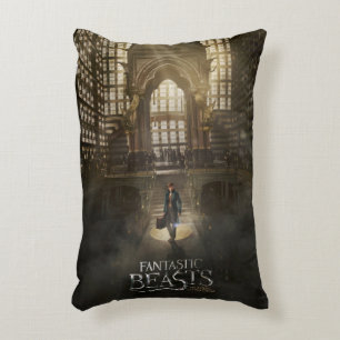 NEWT SCAMANDER™ am Hauptsitz von MACUSA™ Zierkissen