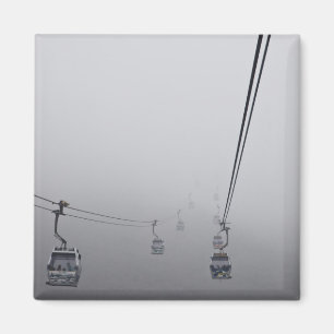 Ngong Ping Cable Car im dichten Nebel Magnet