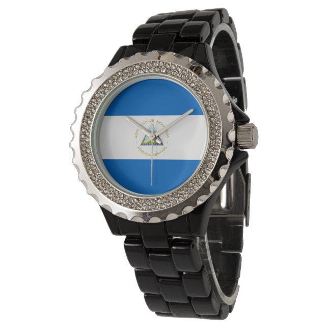 Nicaragua-Flagge Armbanduhr (Schrägansicht)