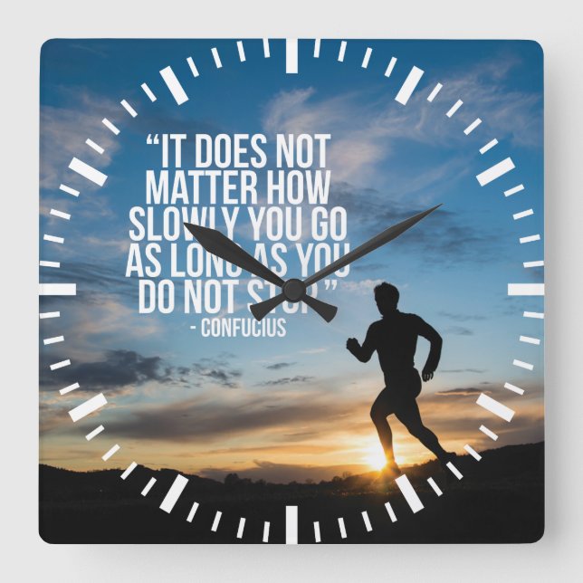 NICHT AUFHÖREN. Marathon Workout Motivierend Quadratische Wanduhr (Vorderseite)