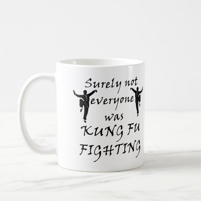 Nicht jeder war Kung Fu im Kampf gegen Tasse (Links)