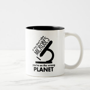 Nicht Mikroben, die man auf dem falschen Planeten Zweifarbige Tasse