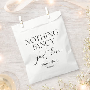 Nichts Extravagant nur Liebe Minimalistisch Lässig Geschenktütchen