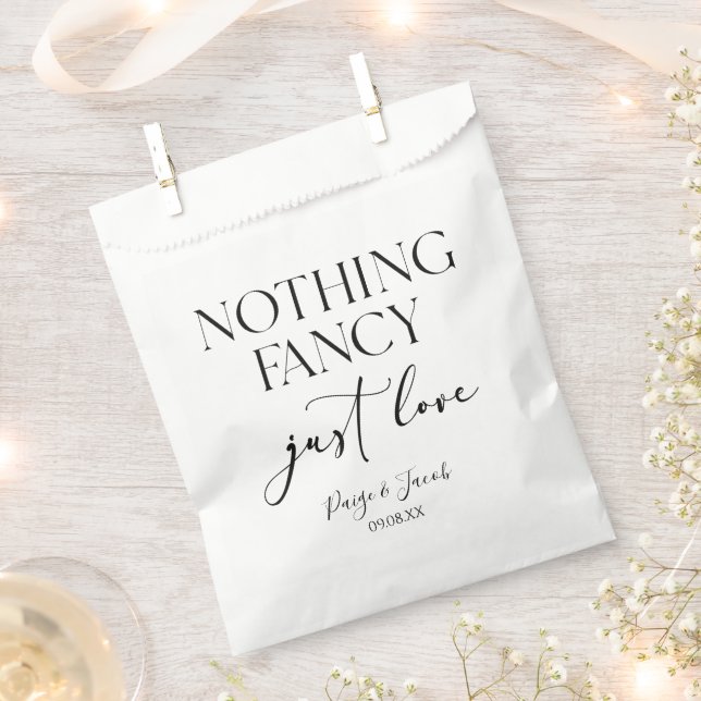 Nichts Extravagant nur Liebe Minimalistisch Lässig Geschenktütchen (Ausgeschnitten)
