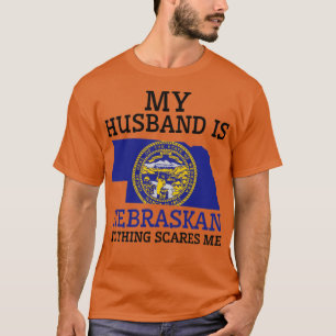 Nichts macht mich neugraskan Ehemann Nebraska T-Shirt