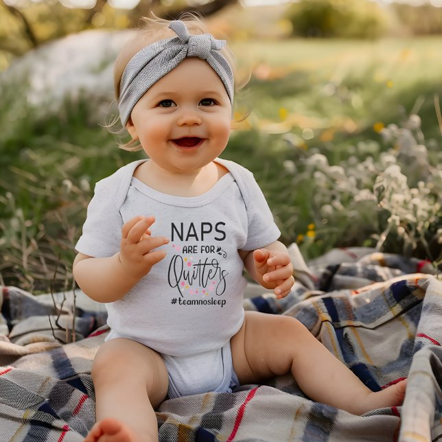 Nickerchen sind für Quitts lustige Zitate Baby Strampler (Naps Are For Quitters Funny Quote Baby Bodysuit)