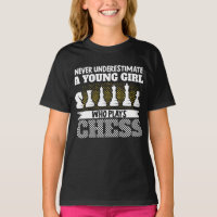 Nie ein junges Mädchen unterschätzen, das Schach s