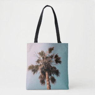 Nieder-Winkel-Fotografie der Palm-Pflanze Tasche