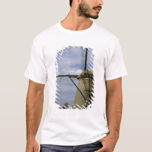 Niederlande (auch Holland), Kinderdijk. 19 T-Shirt