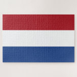Niederländische Flagge<br><div class="desc">Dieses Design zeichnet sich durch die Nationalflagge der Niederlande (informell als Holland bekannt) aus, ein Land, das hauptsächlich in der Western Europa und teilweise in der Karibik liegt und das größte konstituierende Land des Königreichs der Niederlande bildet. In Europa besteht es aus 12 Provinzen, die Deutschland im Osten, Belgien im...</div>