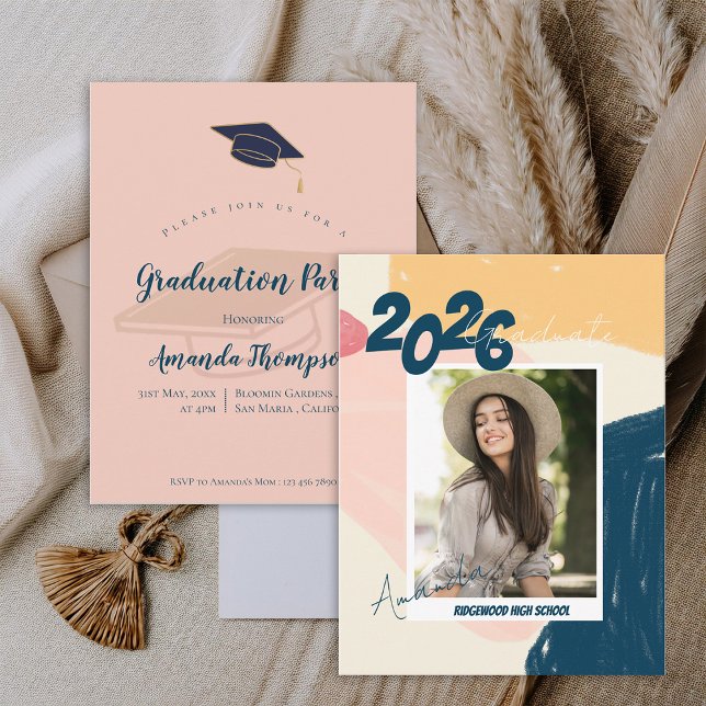 Niedlich 2025 Abschluss Pastel Foto Mini Einladung (Cute Pastel Photo Class of 2026 Graduation Mini Invitation)