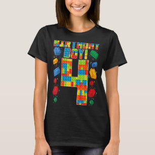 Niedlich 4. Geburtstag 4 Jahre Alte Blockjungen im T-Shirt