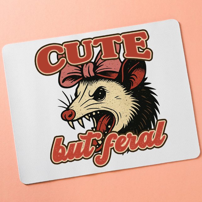 Niedlich aber Feral Possum: Vintager sarkastischer Mousepad (This cute but feral possum design is made for anyone who loves sarcasm with style!)