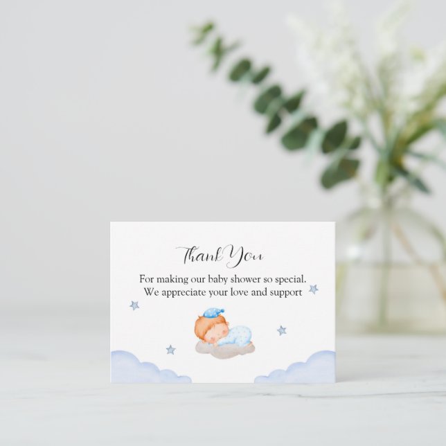 Niedlich Baby auf der Cloud Baby Dusche Vielen Dan Mitteilungskarte (Stehend Vorderseite)