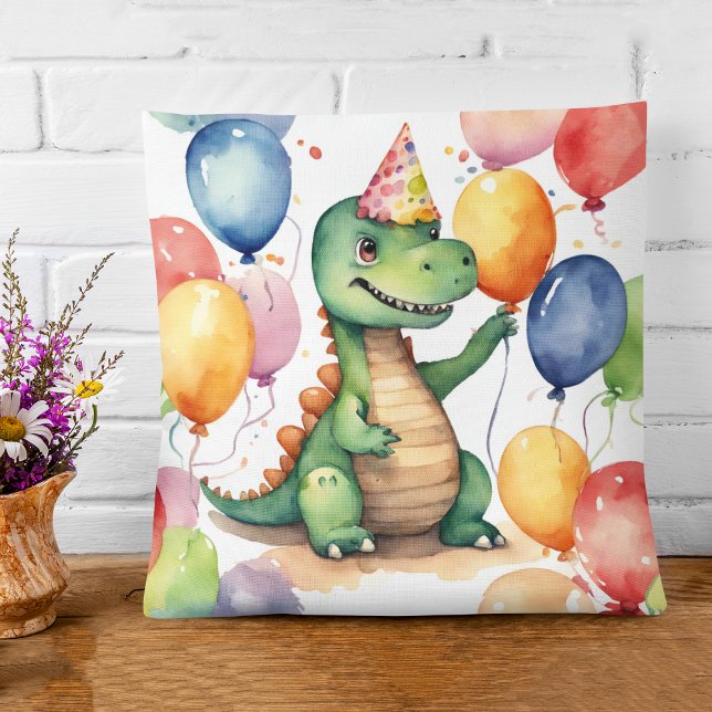 Niedlich Baby Dinosaur Geburtstag Kissen (Von Creator hochgeladen)