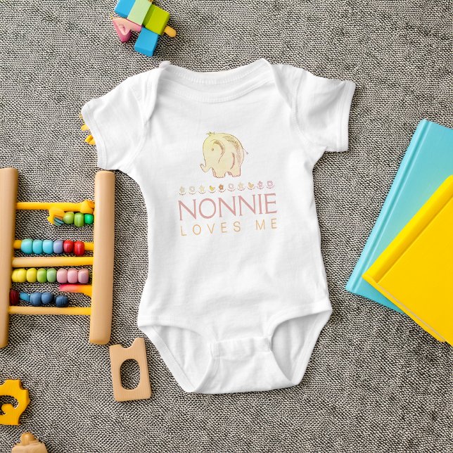 Niedlich Baby Elephant Nonnie Lieben Me Baby Strampler (Cute Baby Elephant Nonnie Loves Me Baby Bodysuit)