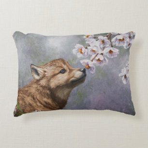 Niedlich Baby Gray Wolf Pup und Blume Dekokissen