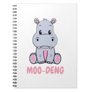 Niedlich Baby Hippo Moo Deng Bouncy Pig in Thai Hi Notizblock
