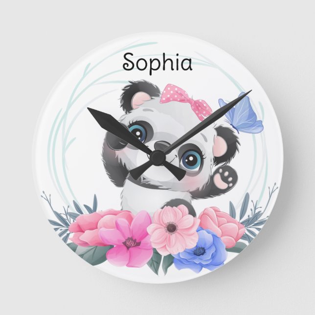 Niedlich Baby Panda Blume Wreath Individuelle Name Runde Wanduhr (Vorderseite)