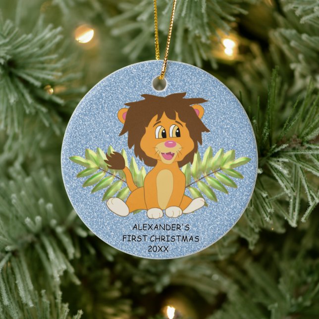 Niedlich Baby's First Christmas Boy Lion Keramik Ornament (Baum)