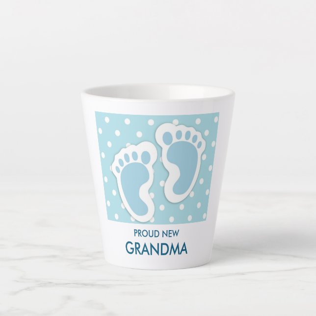 Niedlich Blue Baby Boy's Feet - Proud Oma Milchtasse (Vorderseite)