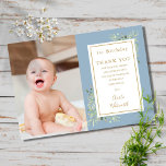 Niedlich Blue Greenery 1. Geburtstag Foto Dankeskarte<br><div class="desc">Der moderne 1. Geburtstag danke Ihnen Foto mit waldgrünen Blätter auf blauem Hintergrund. Personalisieren Sie mit Ihrem Foto und besonderen Geburtstag danke Ihnen Nachricht in schicken Gold Typografie. Ein perfekter Weg,  um Ihnen zu danken! Entwickelt von Thisisnotme©</div>