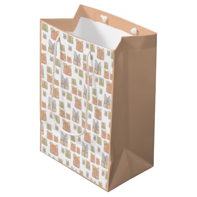 Niedlich Blush Weihnachtsgeschenke Handgemalte Kun Mittlere Geschenktüte (Vorderseite Schrägansicht)